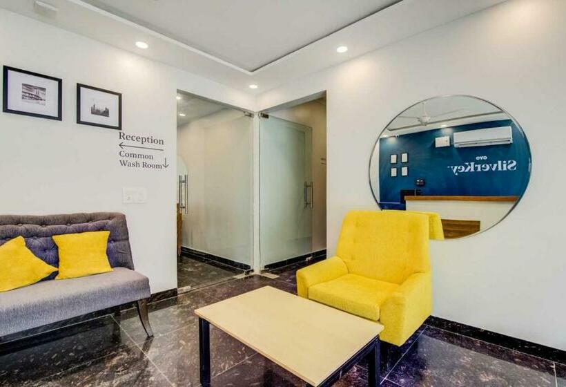 Habitació Triple Clàssica, Collection O Telone Stay