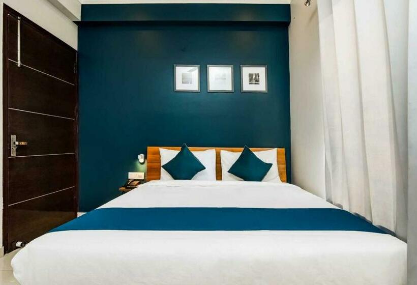 Habitació Triple Clàssica, Collection O Telone Stay