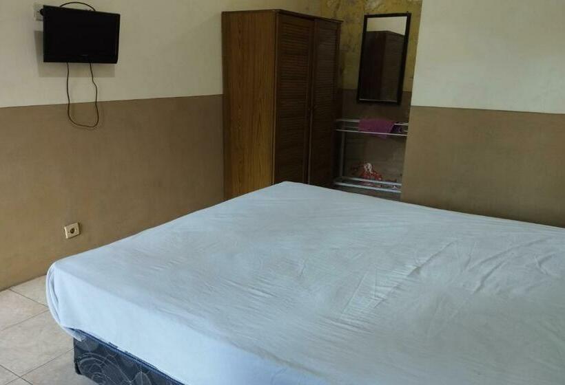 חדר דלוקס, Oyo 92756 Kos Moncok