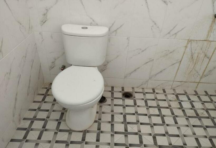 חדר דלוקס, Oyo 92756 Kos Moncok