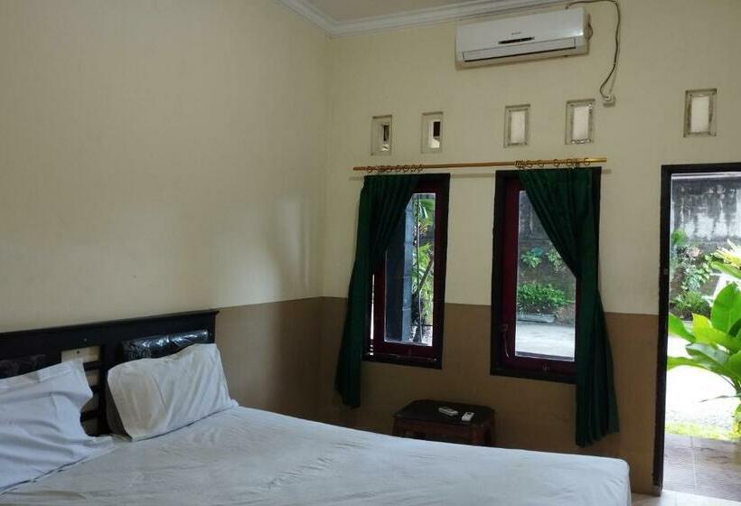 חדר דלוקס, Oyo 92756 Kos Moncok