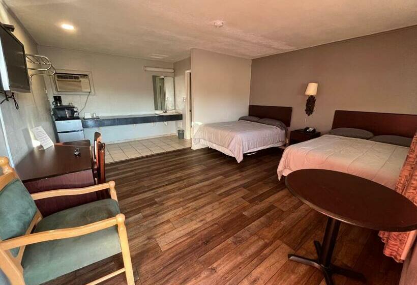 Номер Deluxe, Budget Inn Of Mena