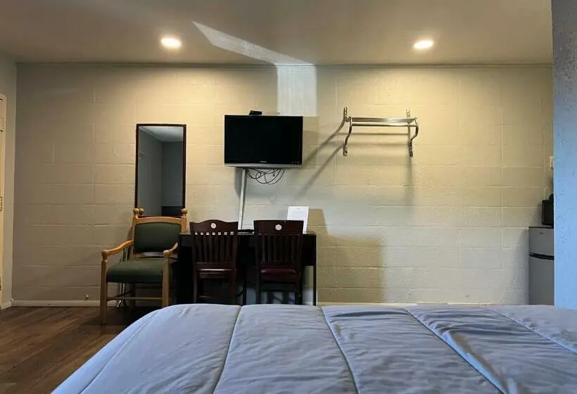 デラックスルーム, Budget Inn Of Mena