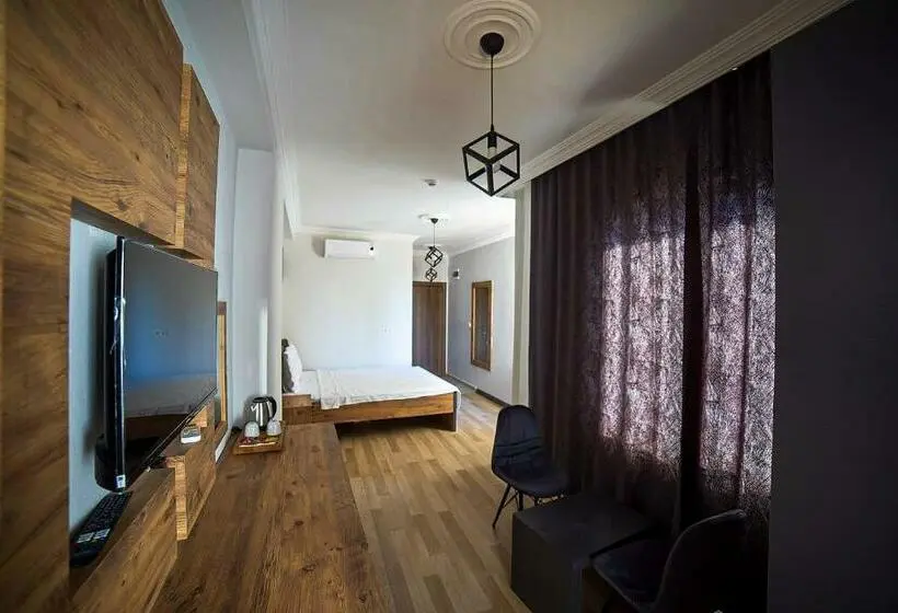 Perhesviitti, İmroz Adali S Butik Otel
