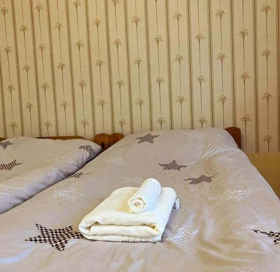 اتاق استاندارد, Papoyan Guest House