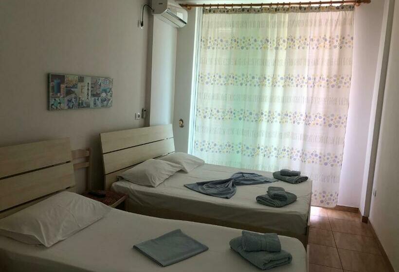 اتاق خانوادگی, Villa Xhelili