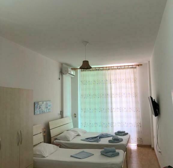 اتاق خانوادگی, Villa Xhelili