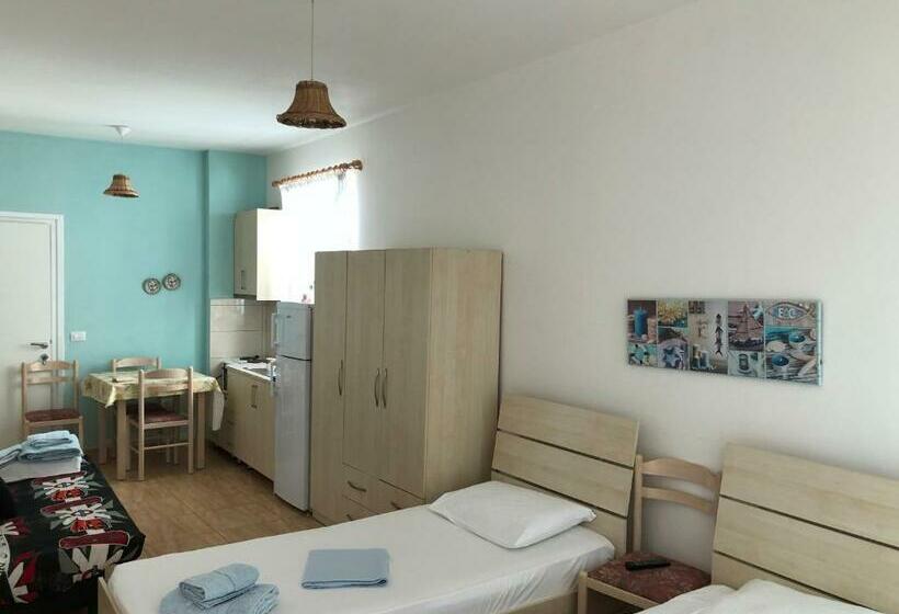 اتاق خانوادگی, Villa Xhelili