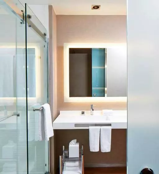 キングサイズベッドのスタンダードルーム, Ac Hotel By Marriott Atlanta Buckhead At Phipps Plaza