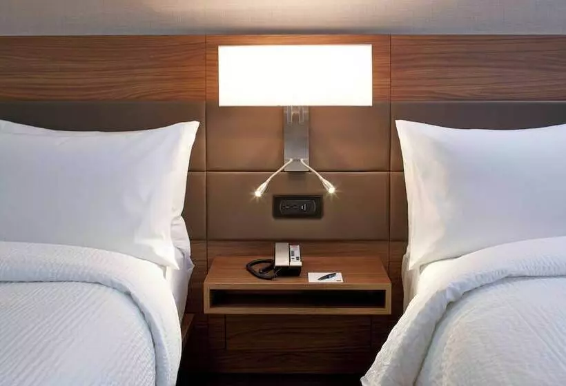 ２ダブルベッドのスタンダードルーム, Ac Hotel By Marriott Atlanta Buckhead At Phipps Plaza