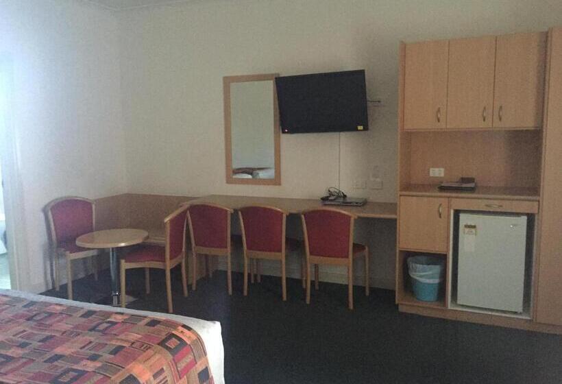 Семейный Номер, Abel Tasman Motor Inn