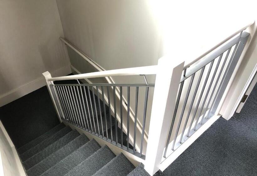 带3个卧室的公寓, Arena Lodge