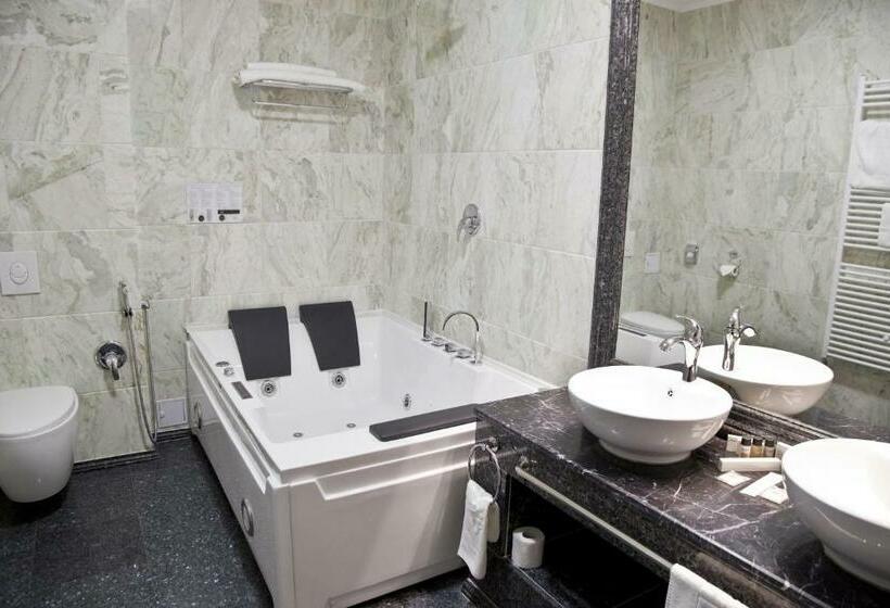 デラックスルーム, Bavaria Blu