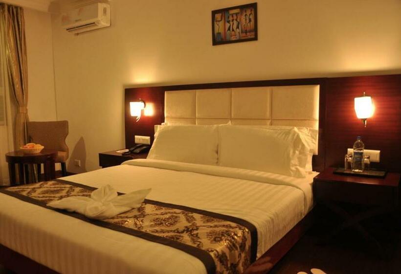 חדר סטנדרט עם מיטת קינג, Grand Clarks Inn