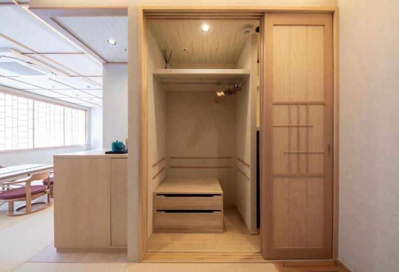 Люкс с гидромассажем, Isago Kobe