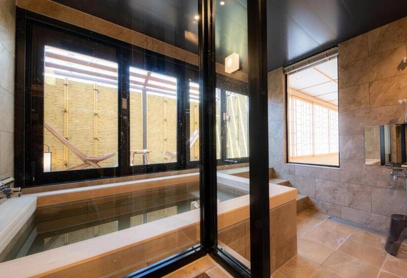 Люкс с гидромассажем, Isago Kobe