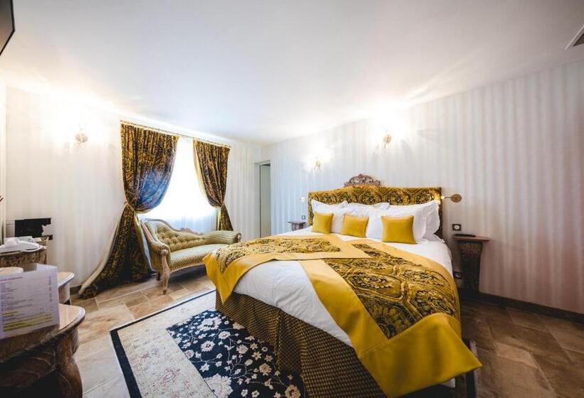 Номер Deluxe, Le Petit Palais D'aglae