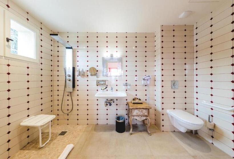 غرفة ديلوكس مزودة بشرفة, Le Petit Palais D'aglae