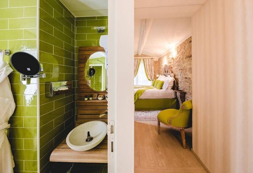 غرفة كلاسيكية, Le Petit Palais D'aglae