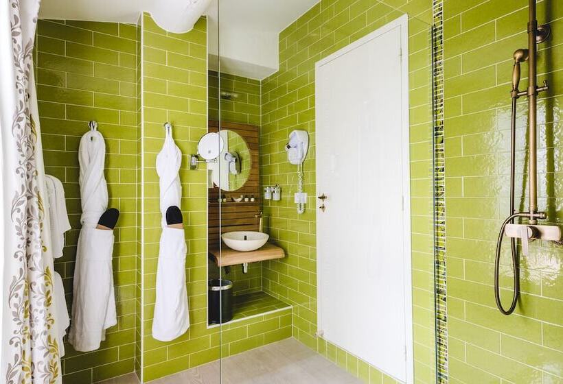 غرفة كلاسيكية, Le Petit Palais D'aglae