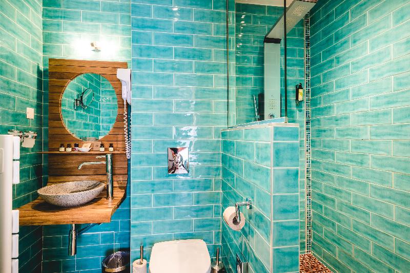 غرفة قياسية, Le Petit Palais D'aglae