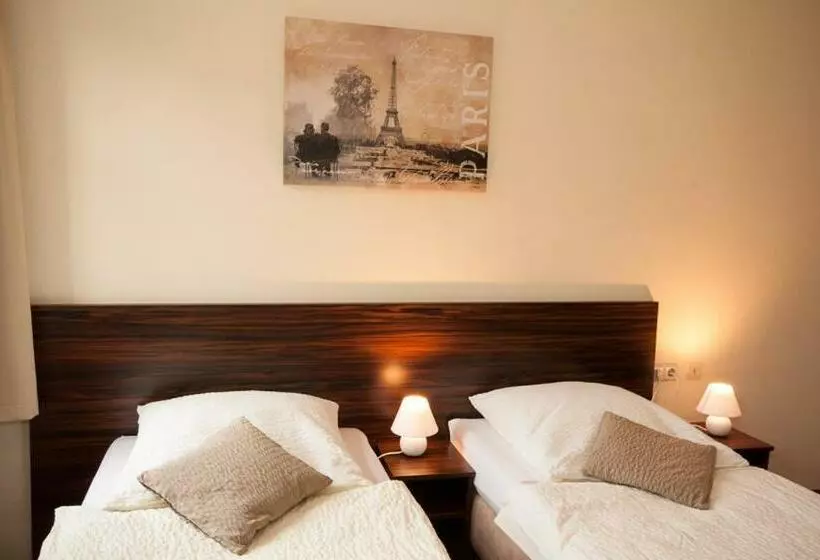 Standard Room, Linde Restaurant &