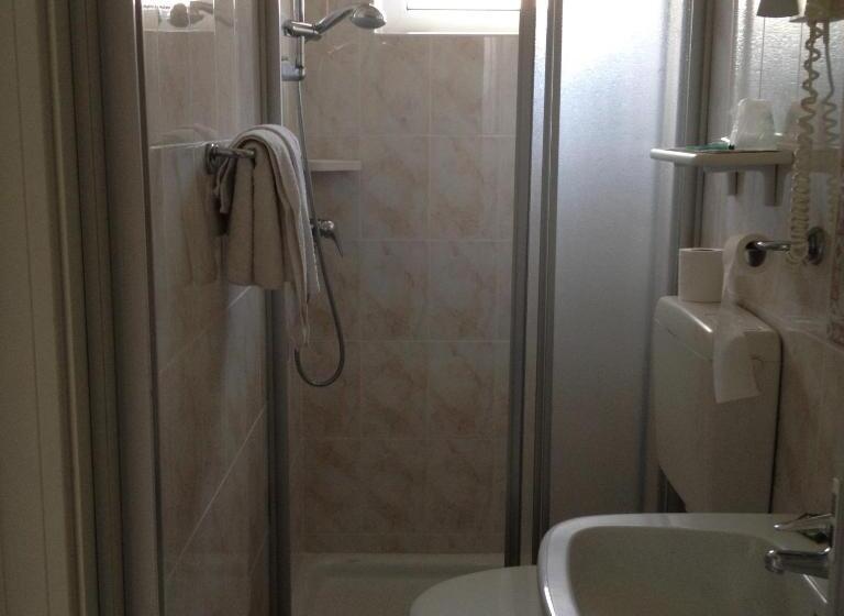 Comfort room with balcony, Marco Polo