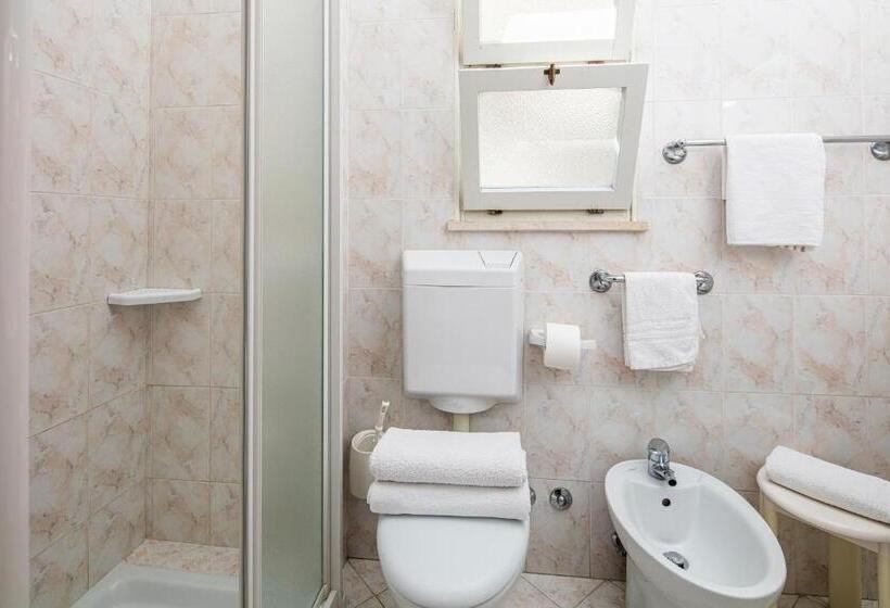 Comfort room with balcony, Marco Polo