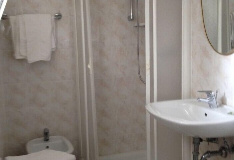 Comfort room with balcony, Marco Polo