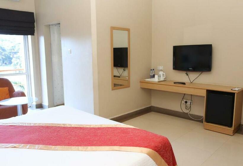 Deluxe Room with Views