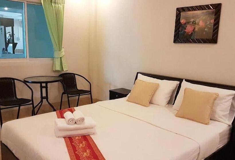 标准间, Nan Thara Place