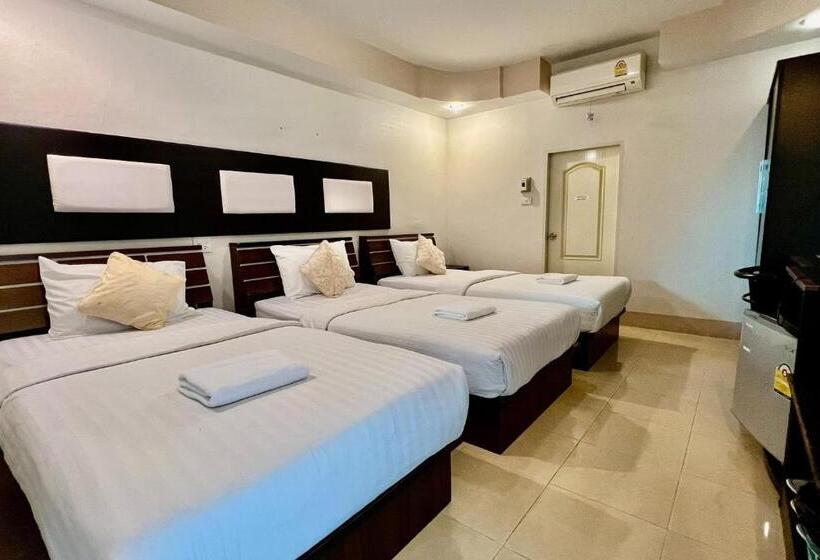 标准三人间, Nan Thara Place