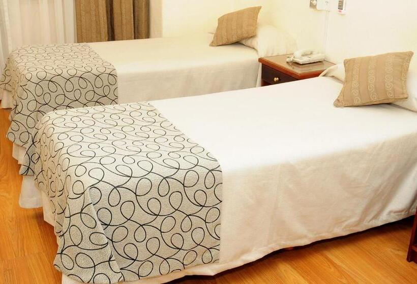 2 Schlafzimmer Apartment, Rivoli