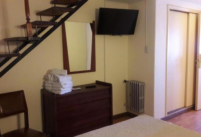 4 Bett Economy Zimmer, Rivoli