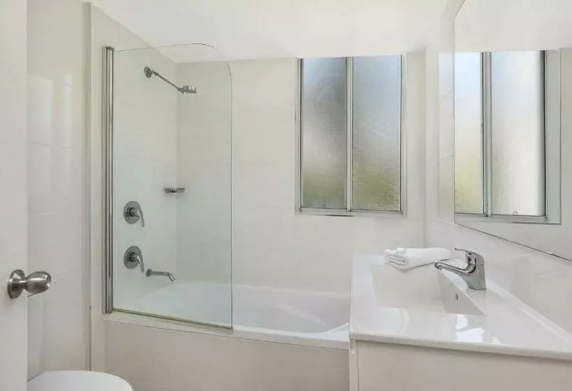 آپارتمان لوکس 2 خوابه, The Bay Apartments Coolangatta