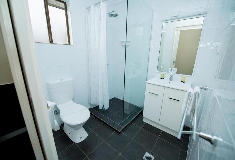 标准间, Sarina Motor Inn