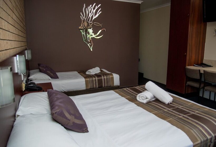 标准间, Sarina Motor Inn