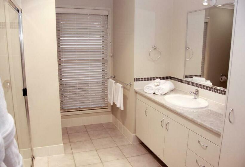 デラックスキャビン, Yabbaloumba Retreat