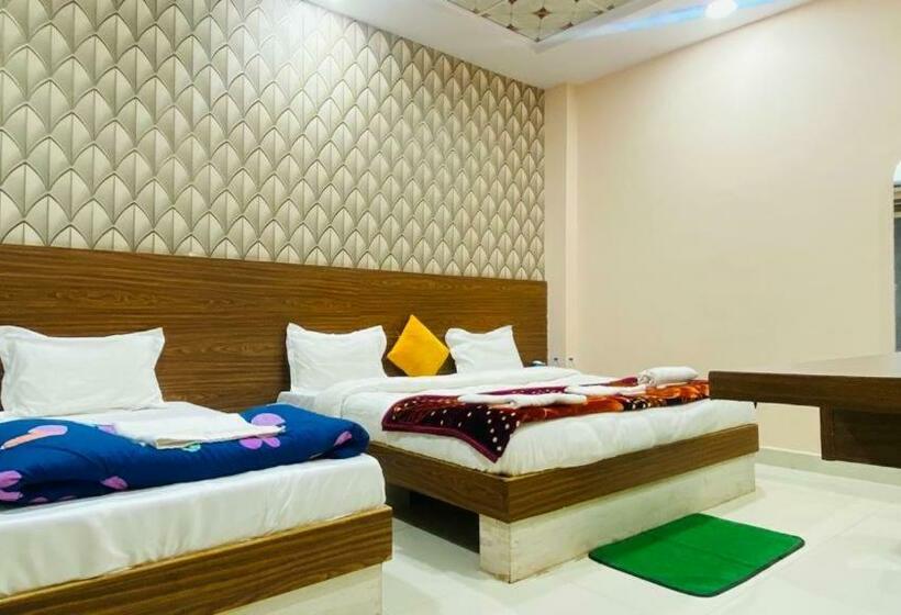 חדר דלוקס לשלושה עם נו לים, Annpurna Residency