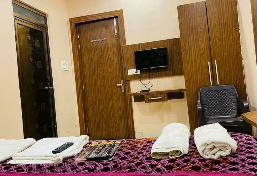 חדר דלוקס, Annpurna Residency