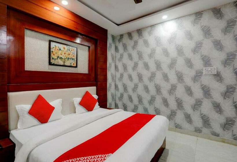 トリプルクラシックルーム, Oyo Flagship 81501 Sambhav Hotel And Restaurant