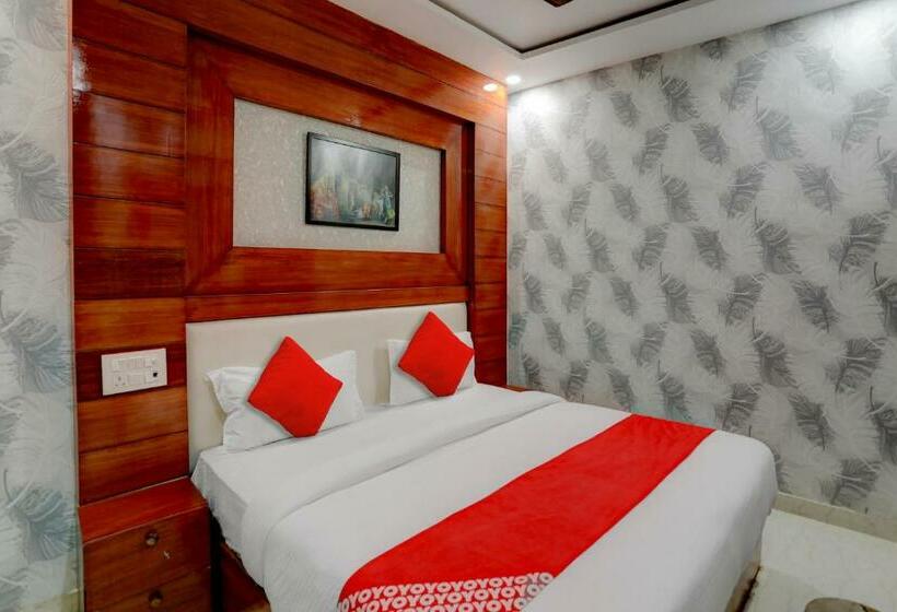 غرفة كلاسيكية ثلاثية, Oyo Flagship 81501 Sambhav Hotel And Restaurant