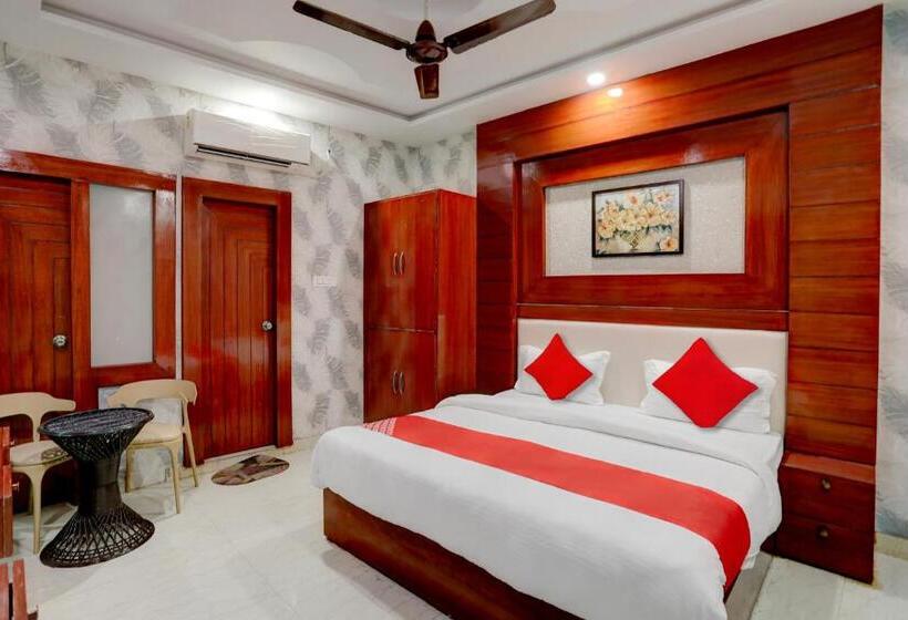 غرفة كلاسيكية ثلاثية, Oyo Flagship 81501 Sambhav Hotel And Restaurant