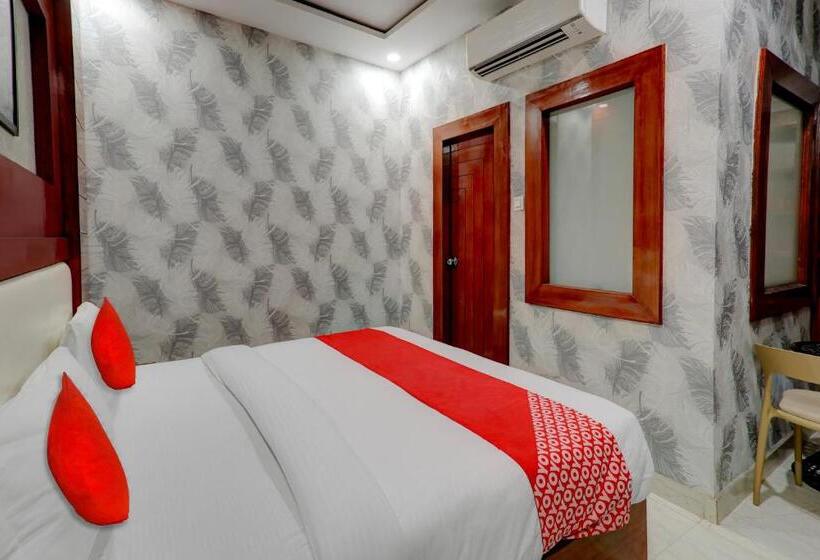 Трехместный Номер Классика, Oyo Flagship 81501 Sambhav Hotel And Restaurant