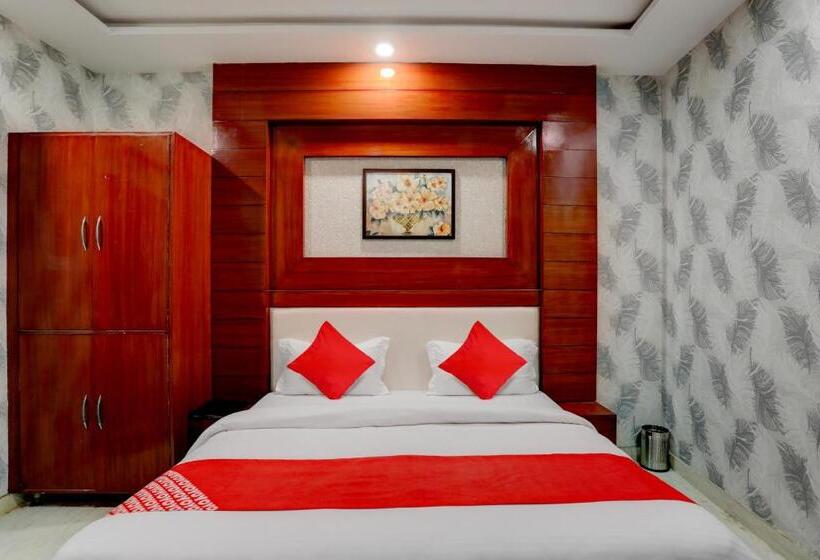 غرفة كلاسيكية ثلاثية, Oyo Flagship 81501 Sambhav Hotel And Restaurant