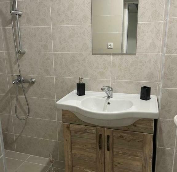 חדר משפחתי, Casa Del Mare