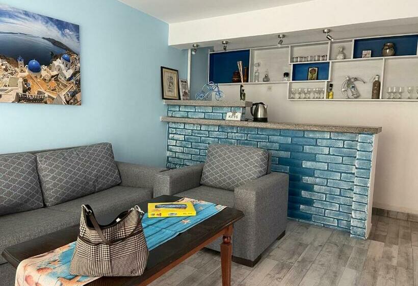 חדר משפחתי, Casa Del Mare