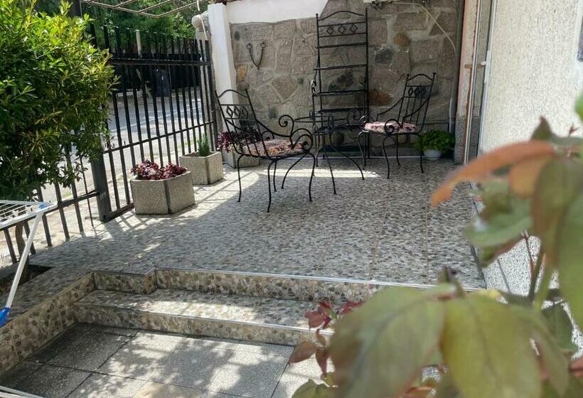 חדר משפחתי, Casa Del Mare