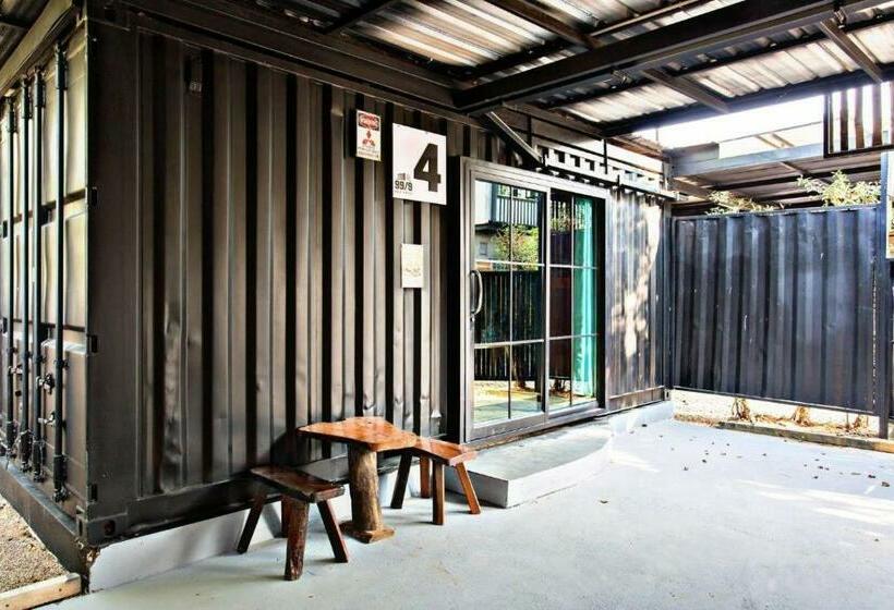스탠다드 룸 킹사이즈 침대, 99/9 Box Resort
