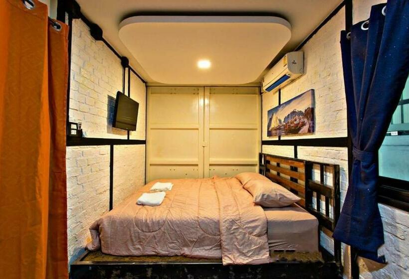 غرفة قياسية سرير كينج, 99/9 Box Resort